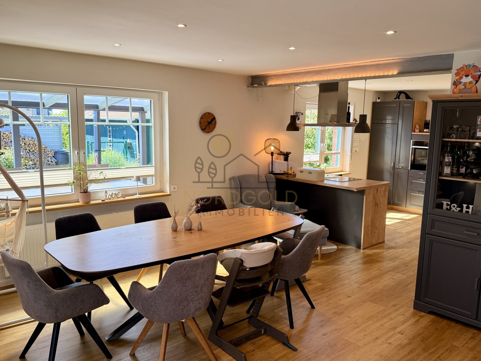 Luxuriöses Traumhaus mit Wellnessgarten und viel Platz