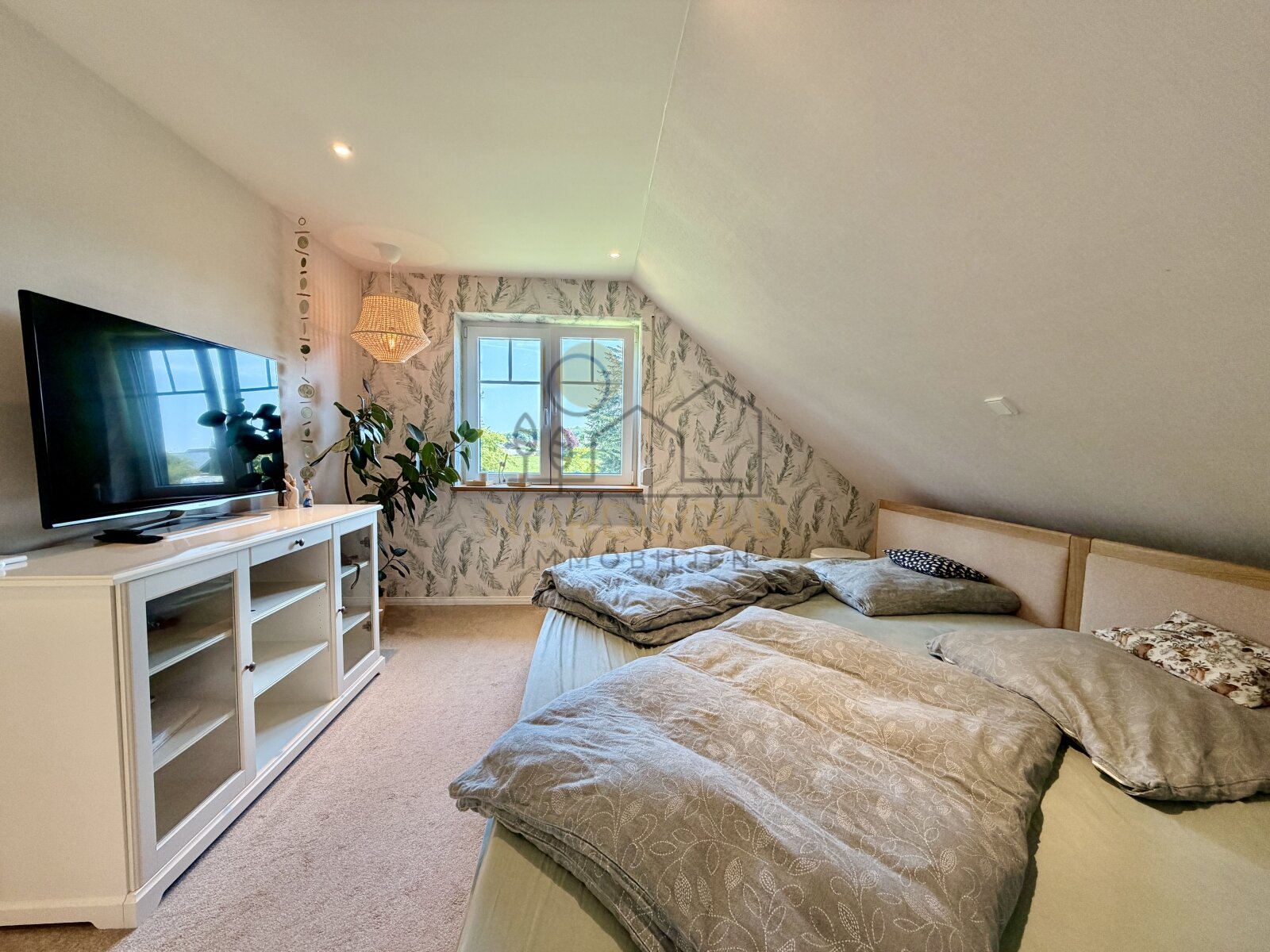 Luxuriöses Traumhaus mit Wellnessgarten und viel Platz