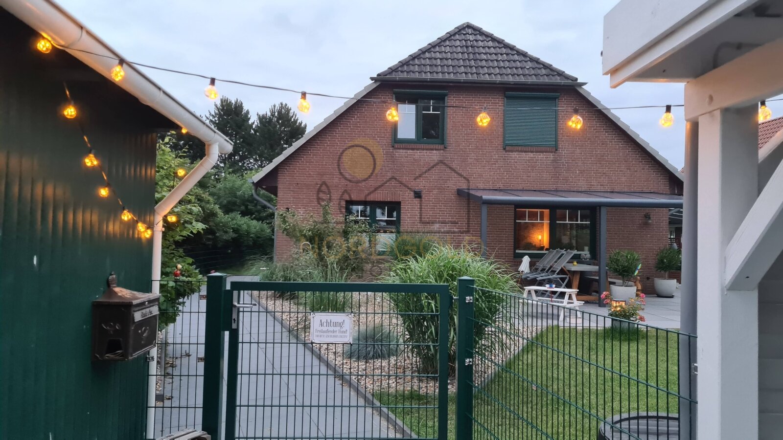 Luxuriöses Traumhaus mit Wellnessgarten und viel Platz