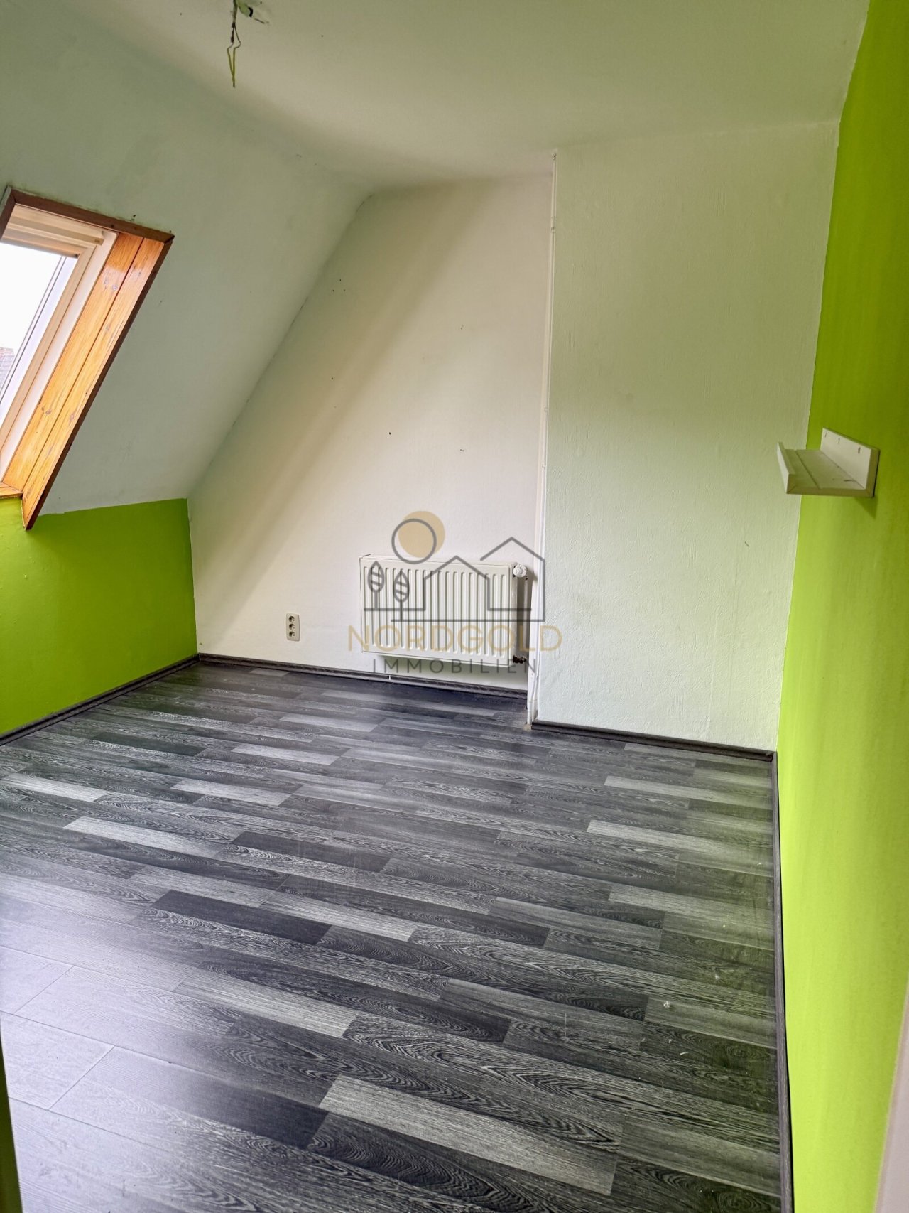 Büro / Kinderzimmer II Büro / Kinderzimmer II