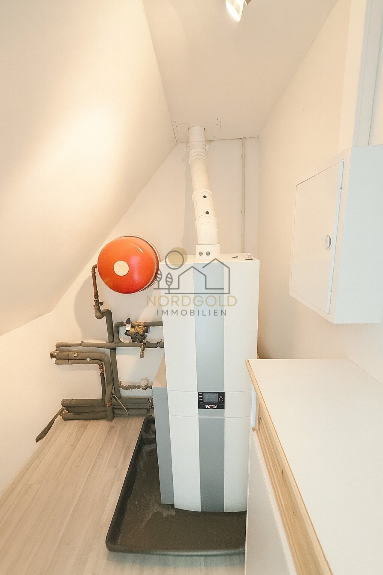 Moderne Heiztechnik im Hauswirtschaftsraum Moderne Heiztechnik im Hauswirtschaftsraum