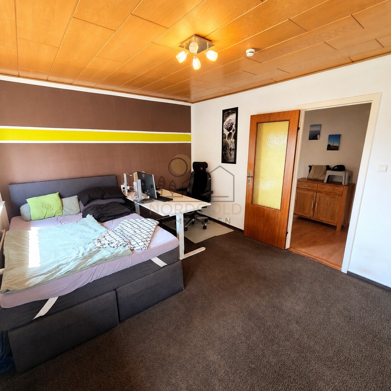 Schlafzimmer 1