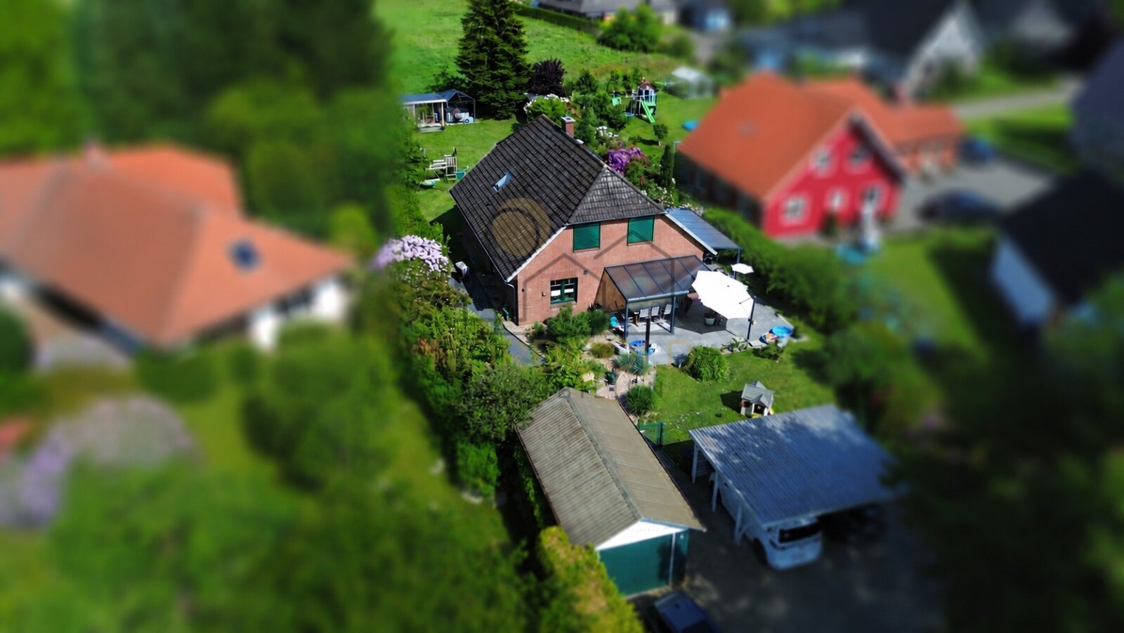 Luxuriöses Traumhaus mit Wellnessgarten und viel Platz Luxuriöses Traumhaus mit Wellnessgarten und viel Platz