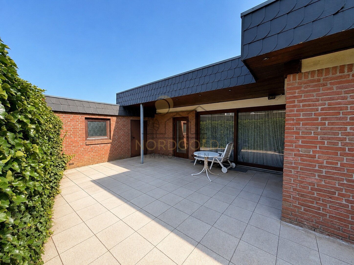 weitere Terrasse - KI Inhalt weitere Terrasse - KI Inhalt